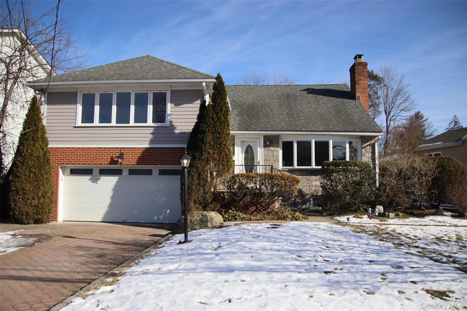 808 Wolfs Lane Photo 1