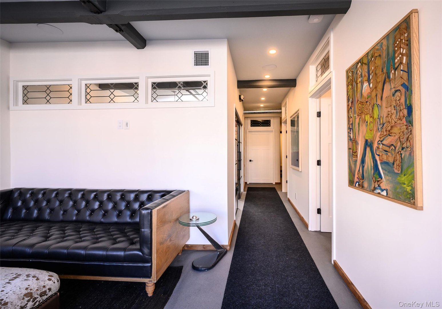 100 Main Street Photo 7