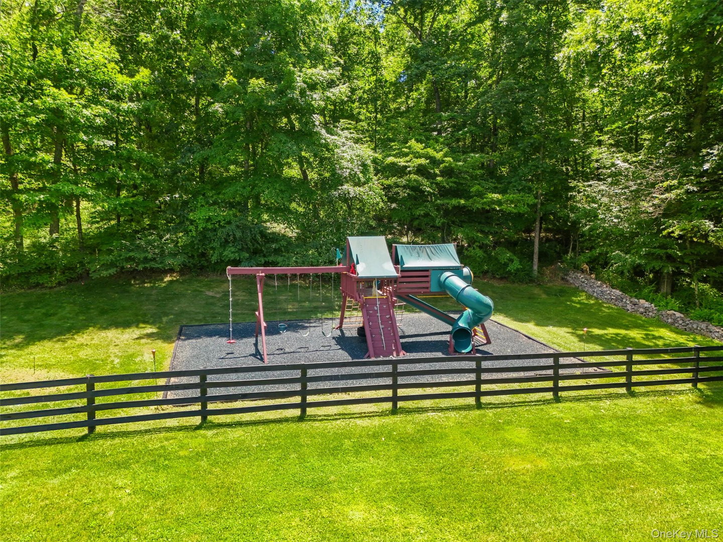 5 Apple Mill Lane Photo 36