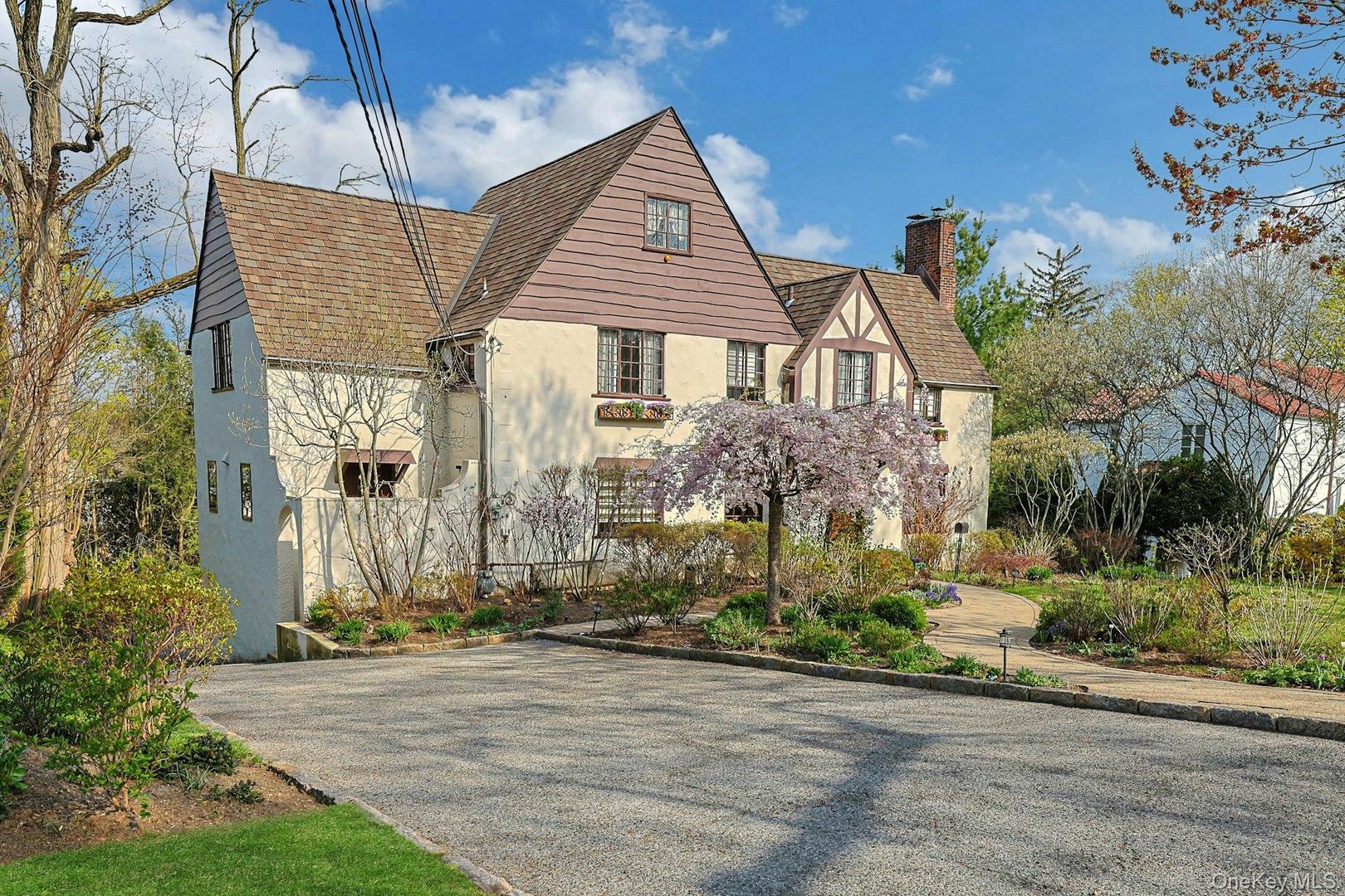 23 Forbes Boulevard Photo 3