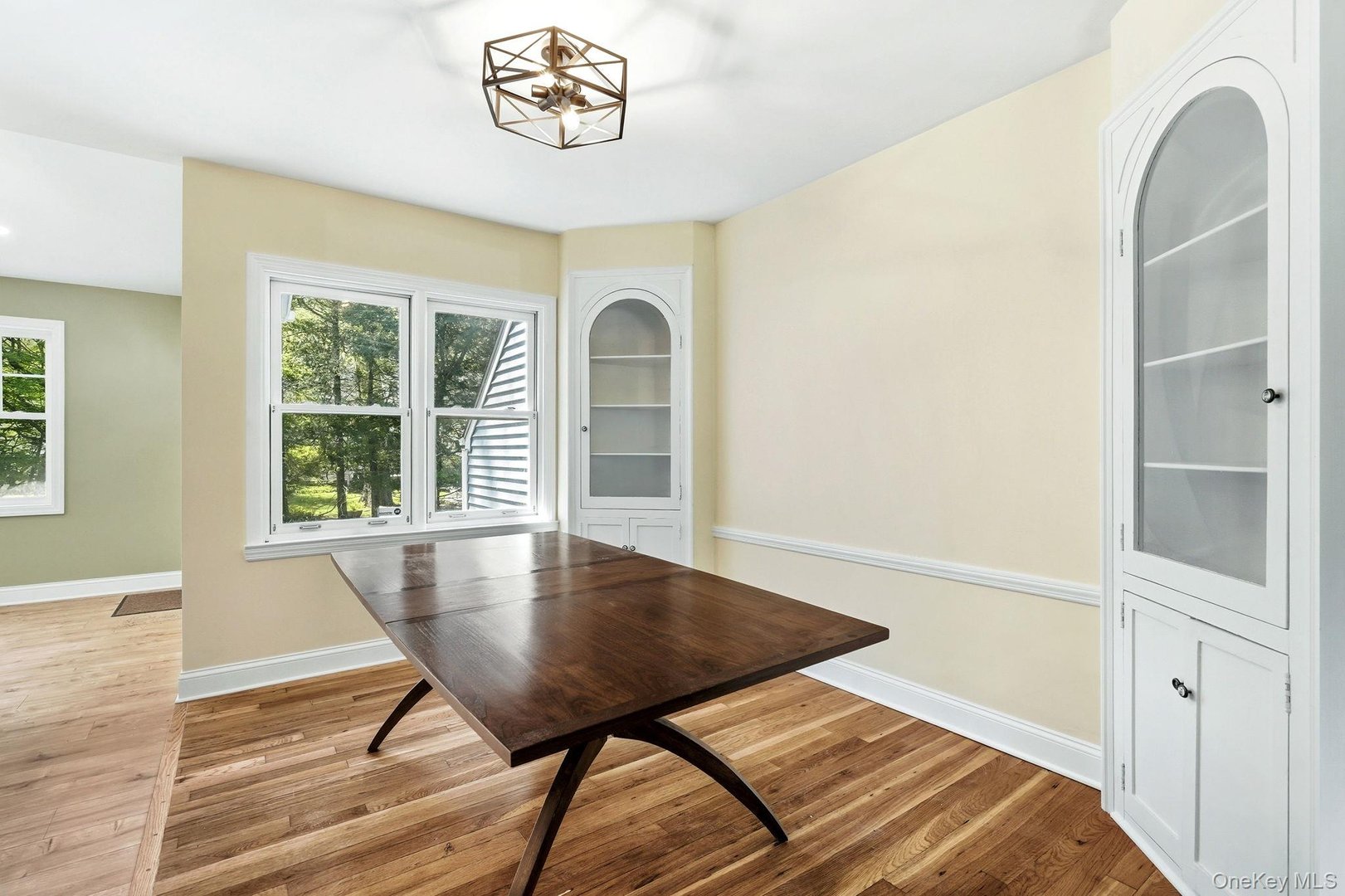15 Homewood Road Photo 11