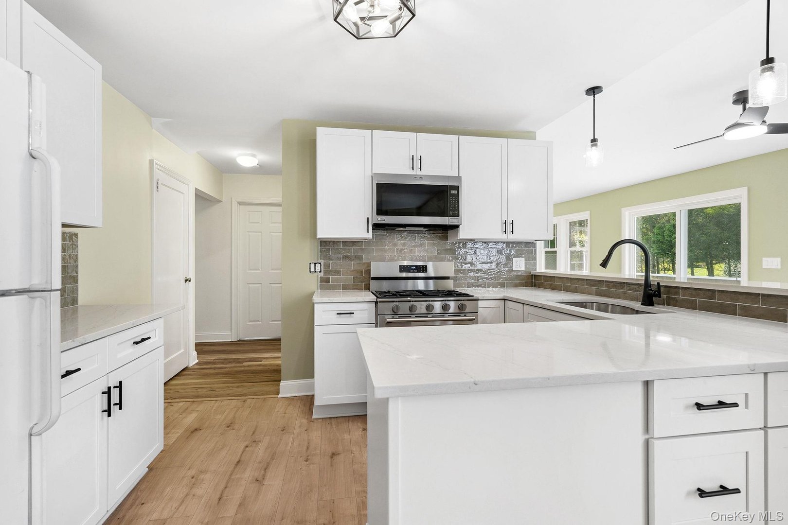 15 Homewood Road Photo 19