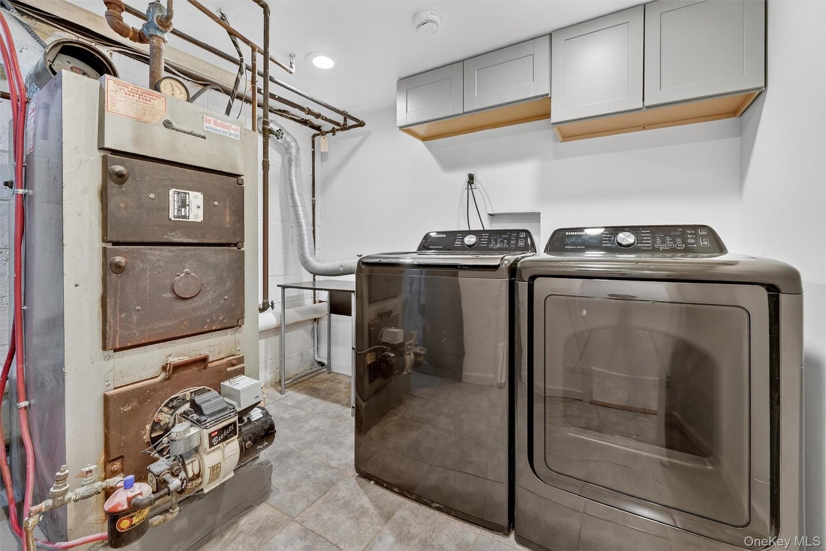 8 Robbins Avenue Photo 34