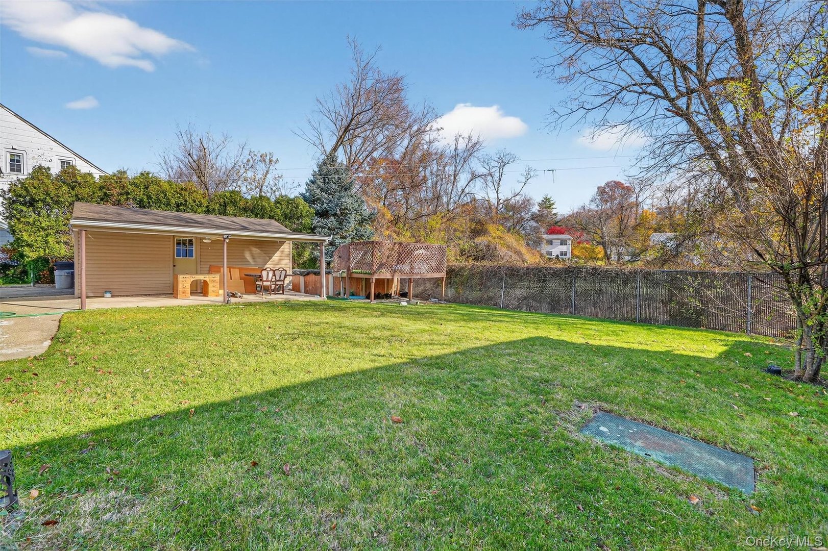 8 Robbins Avenue Photo 39