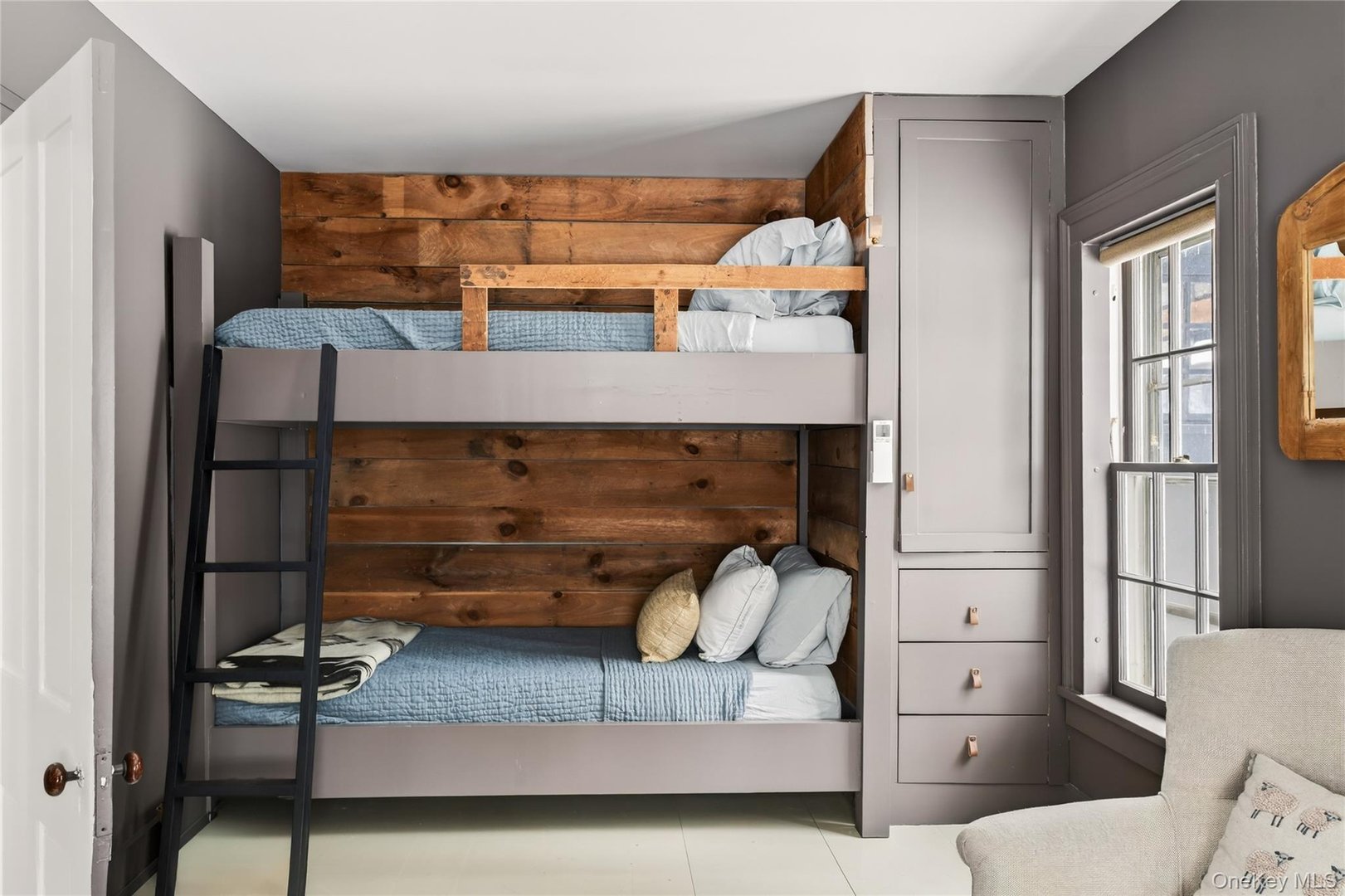 46 Collins Street Photo 25