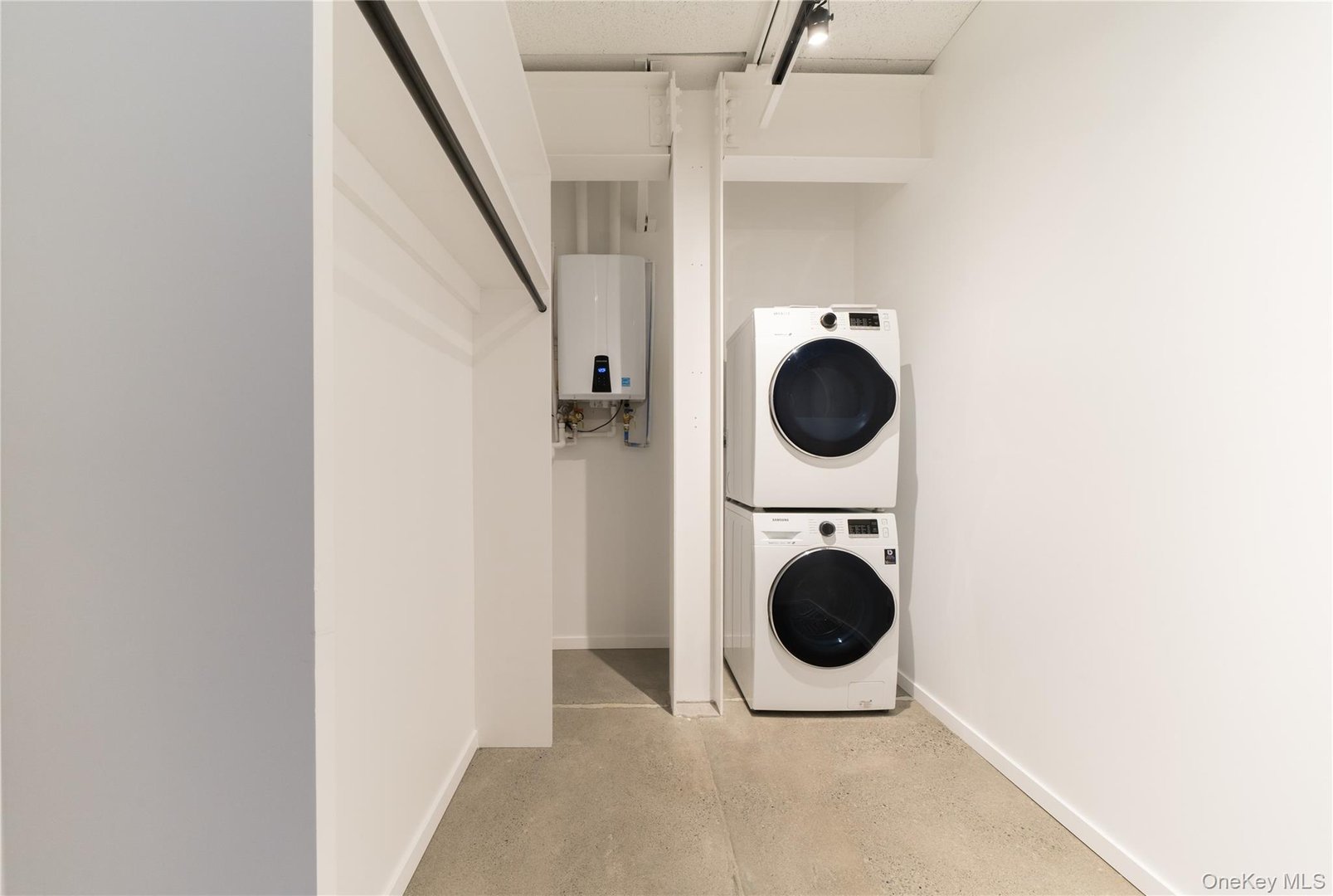 21 ---754 Green   Columbia Street Photo 16