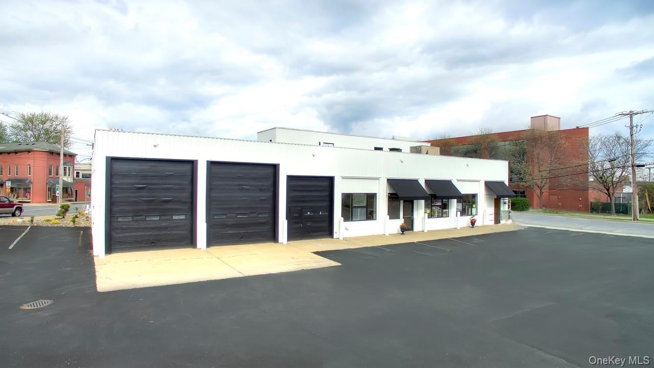 21 ---754 Green   Columbia Street Photo 2