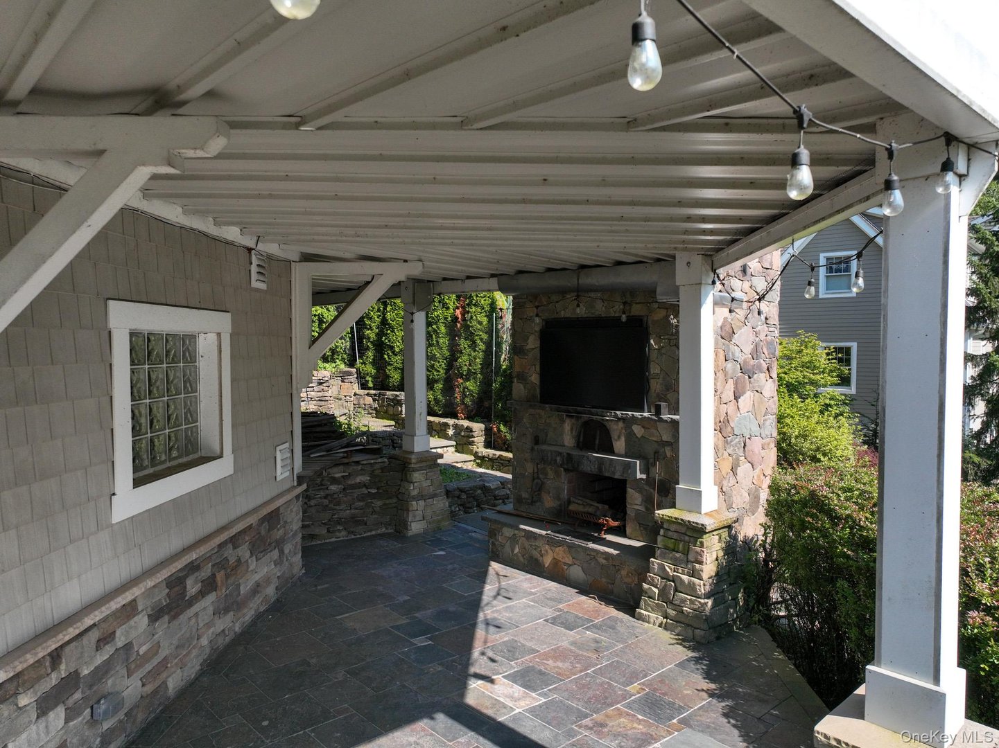 33 Truesdale Lake Drive Photo 8