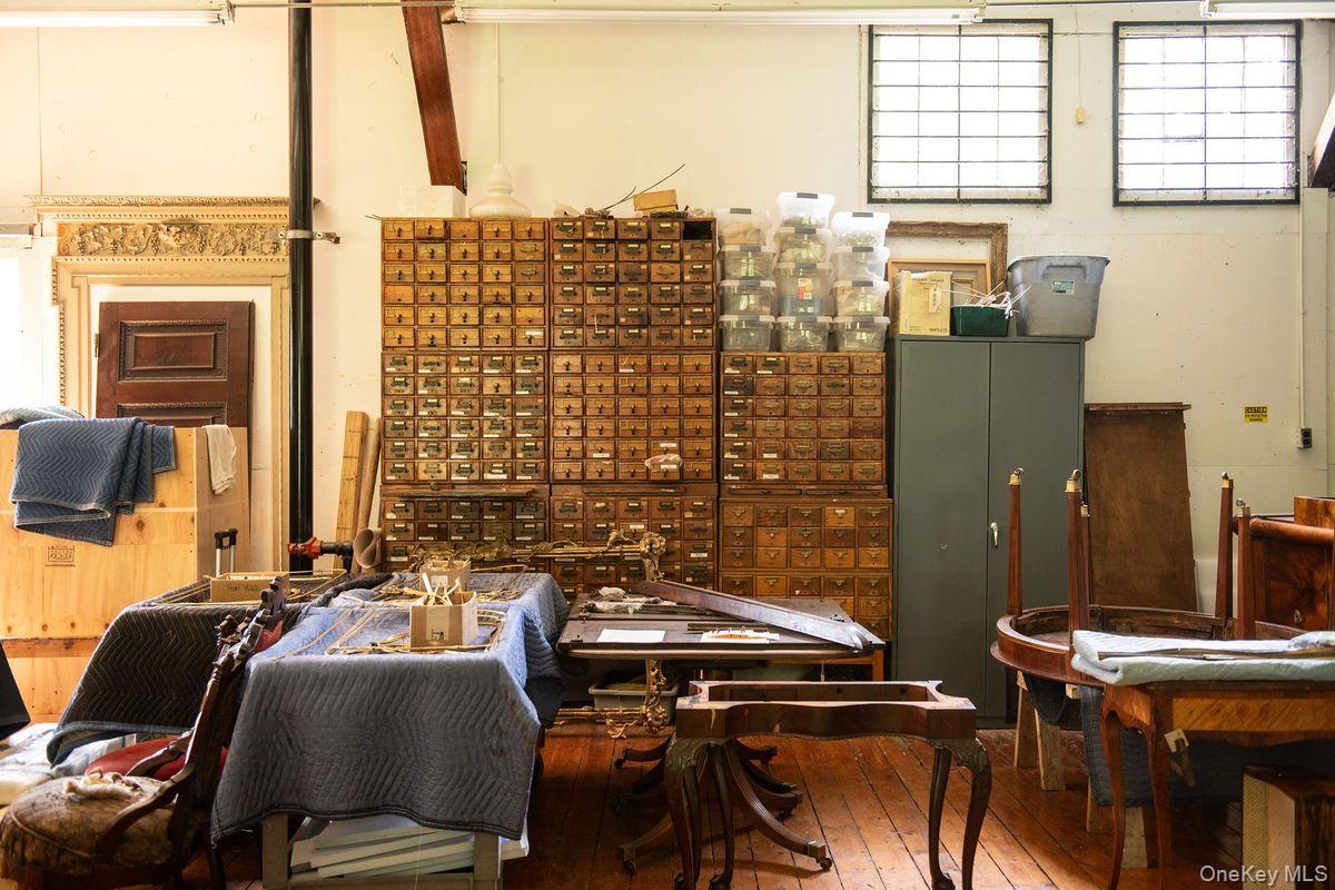 33 Maple Avenue Photo 11