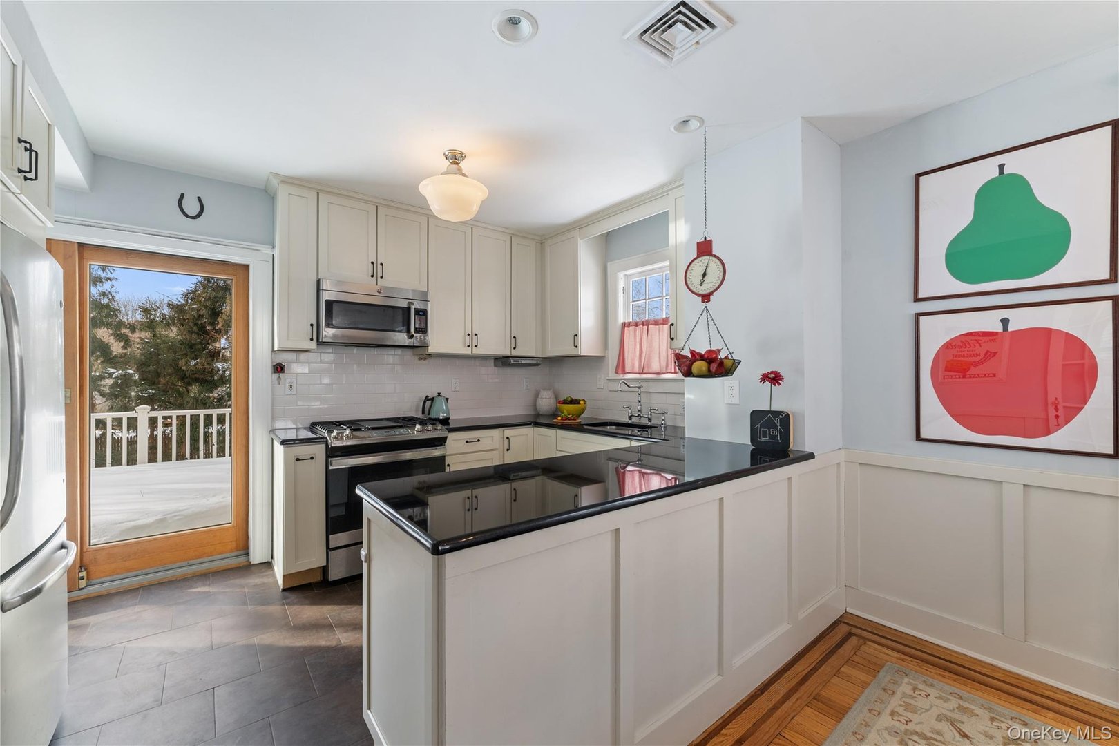 25 Croton Avenue Photo 15