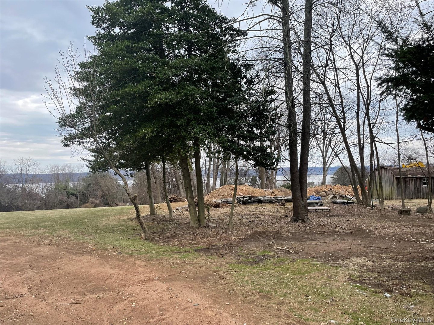 523 N Midland Avenue Photo 20