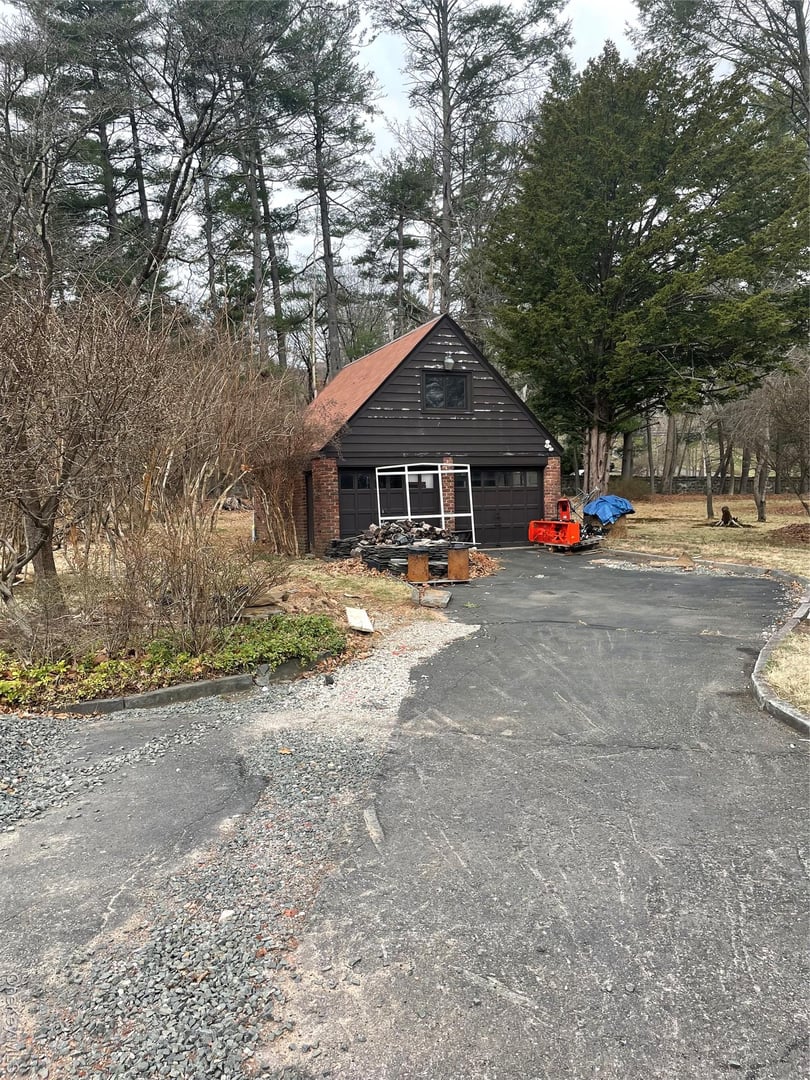 523 N Midland Avenue Photo 7