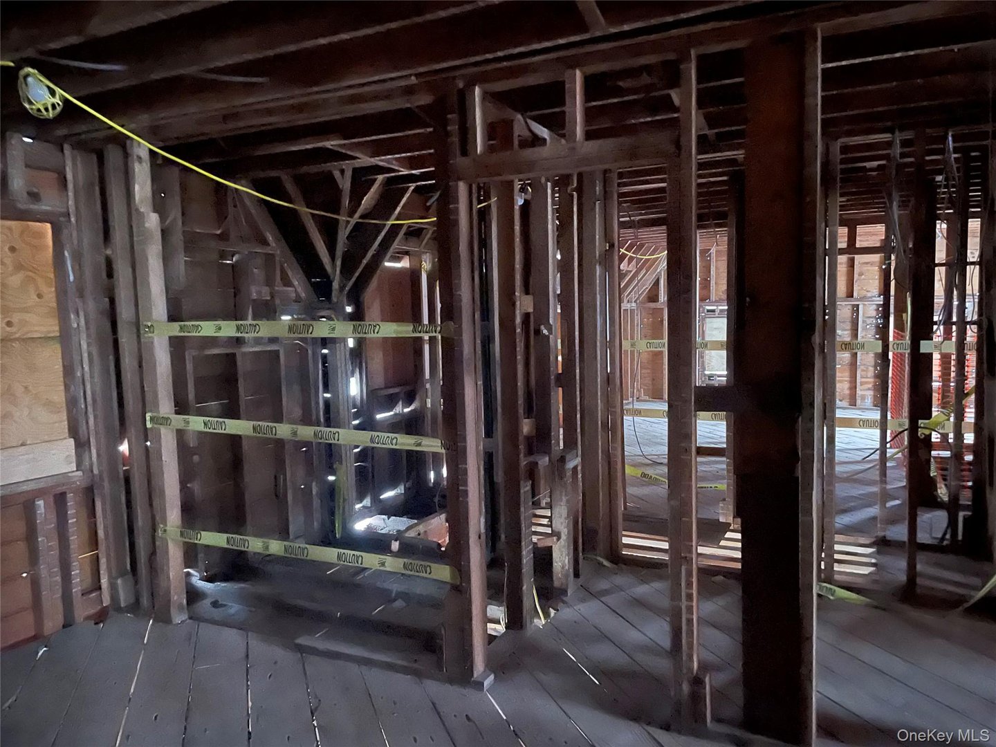 523 N Midland Avenue Photo 14