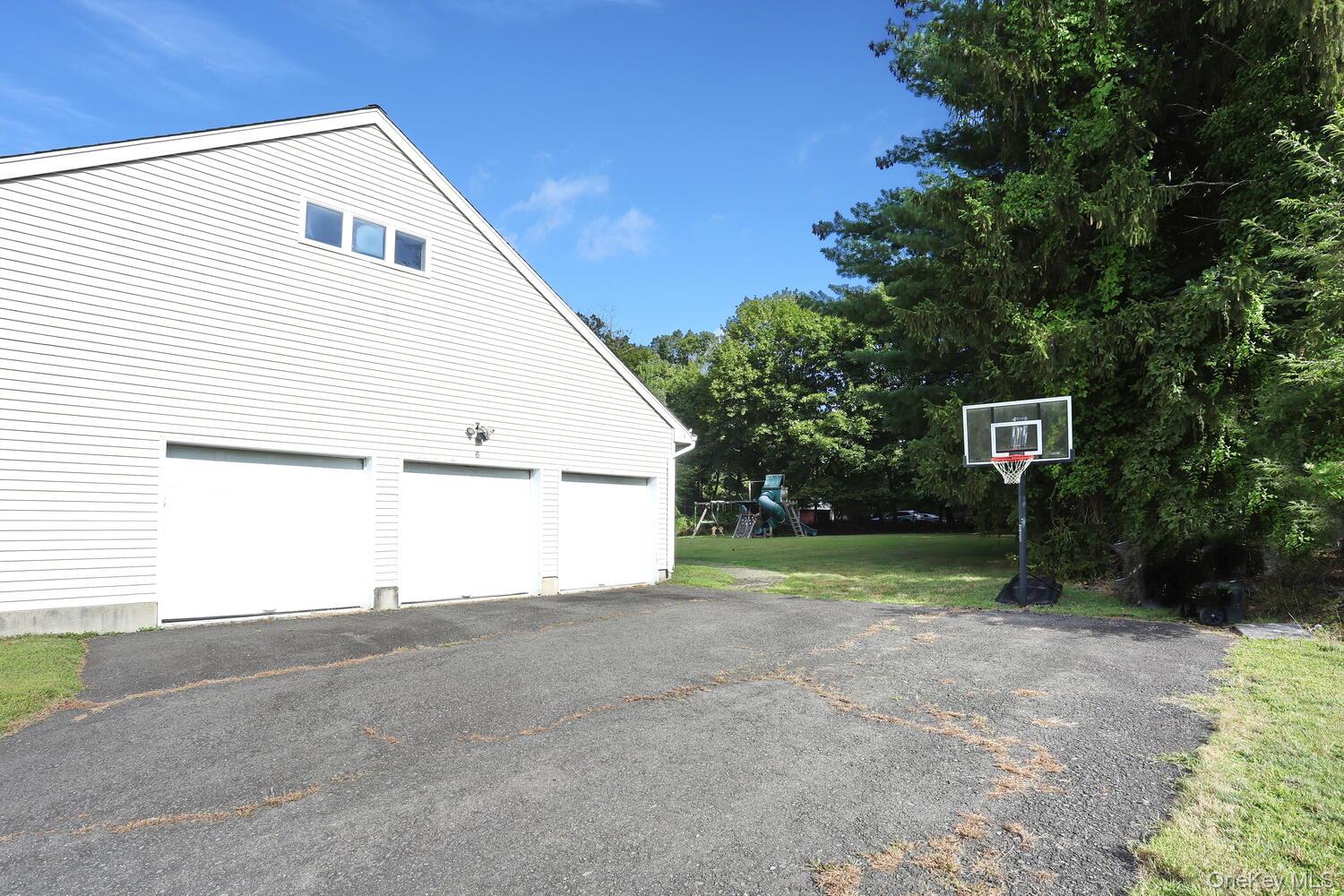 6 Tor Terrace Photo 3