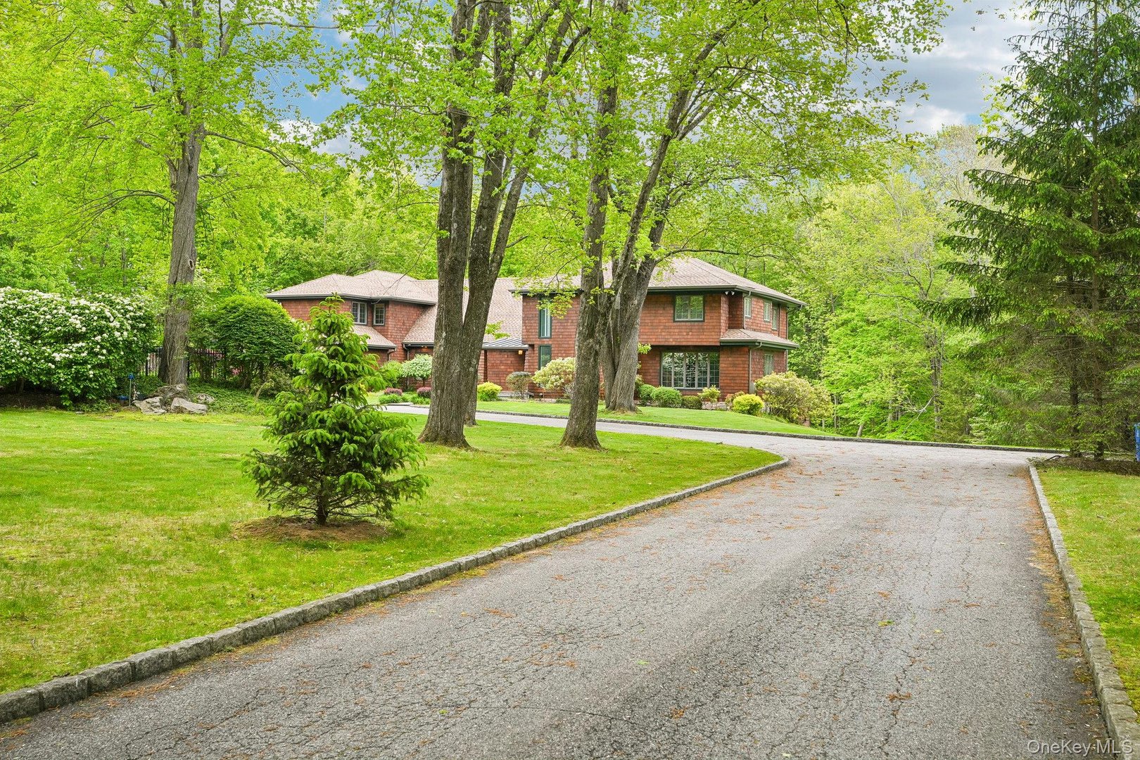 27 Cat Ridge Road Photo 4