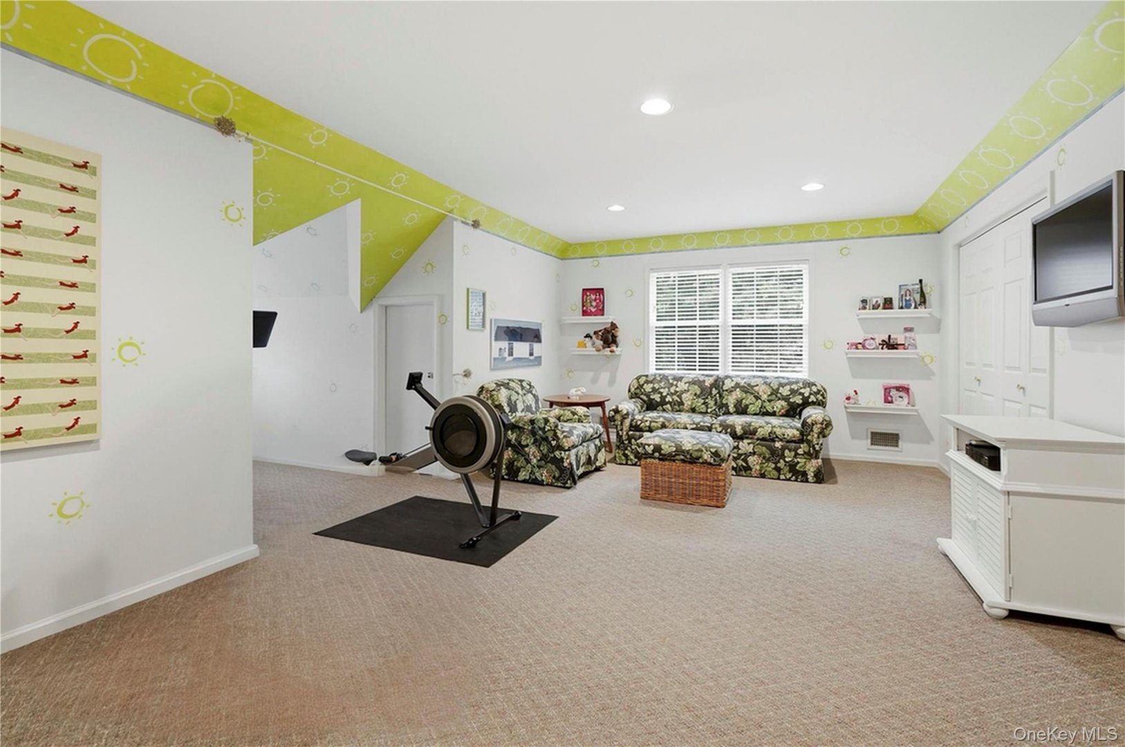 758 King Street Photo 20