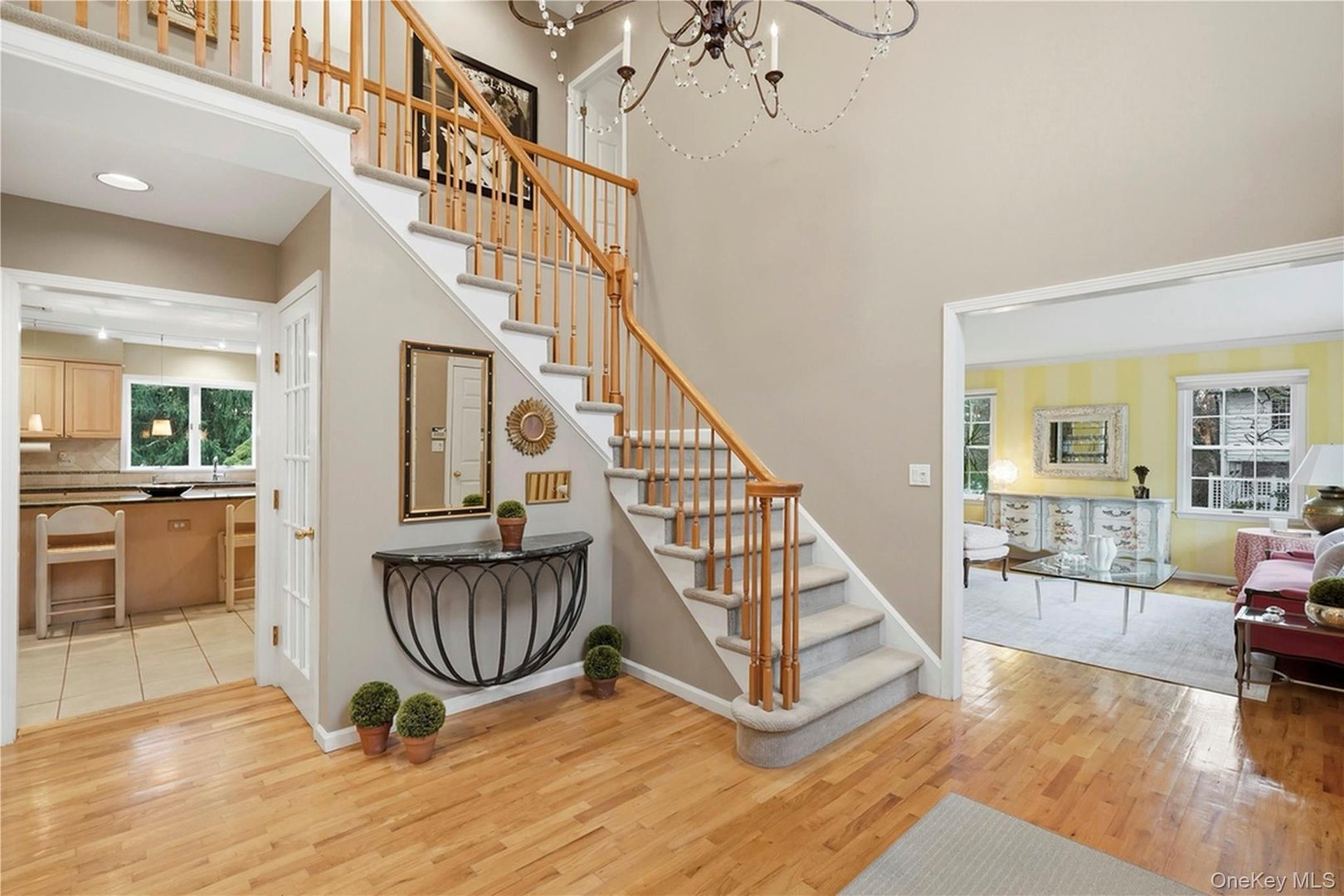 758 King Street Photo 3