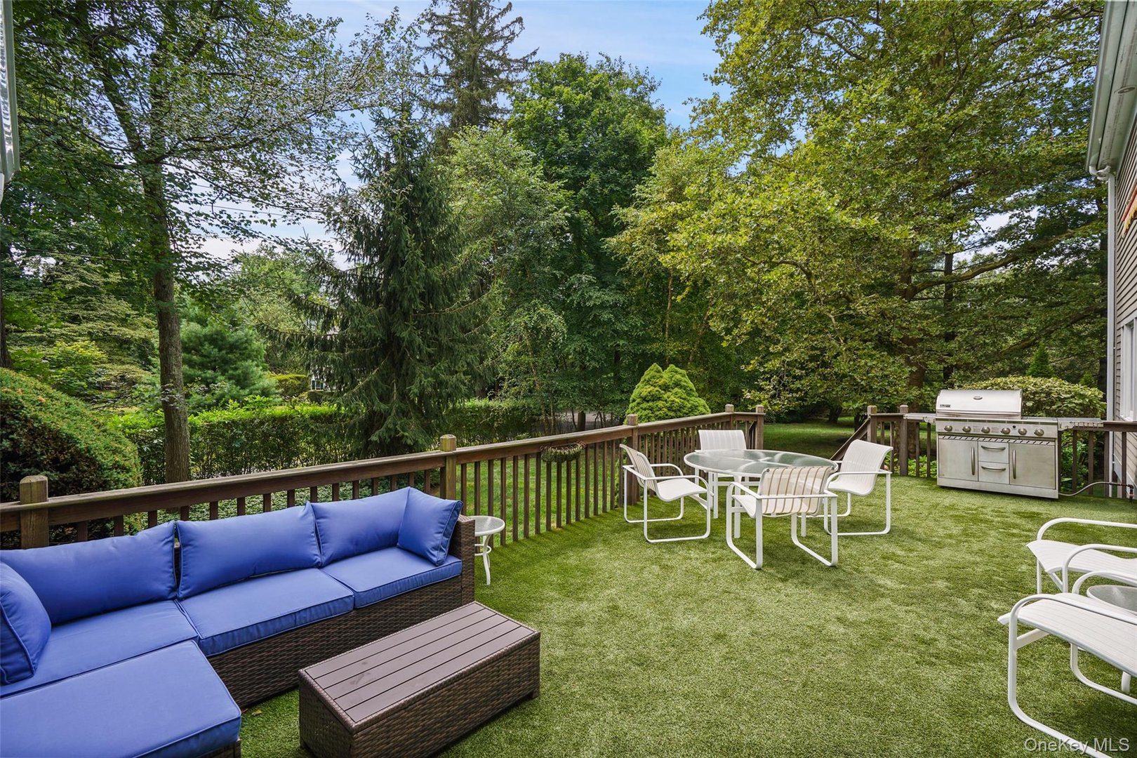 758 King Street Photo 25