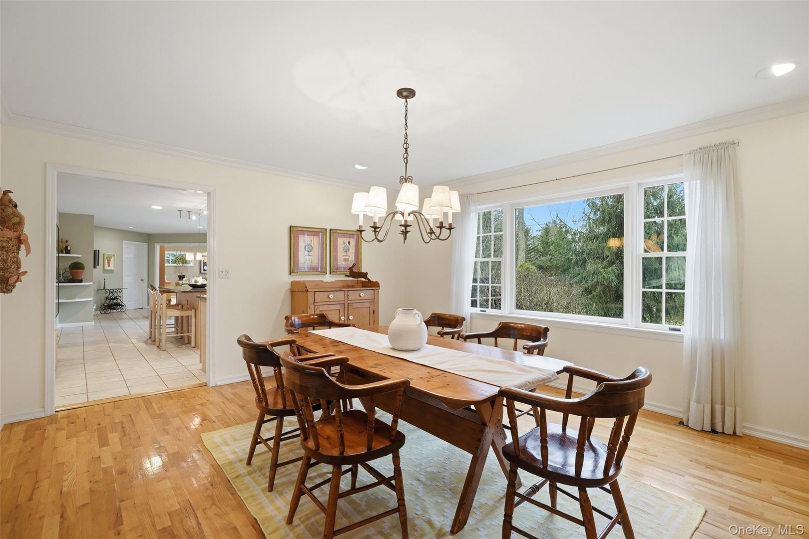 758 King Street Photo 8