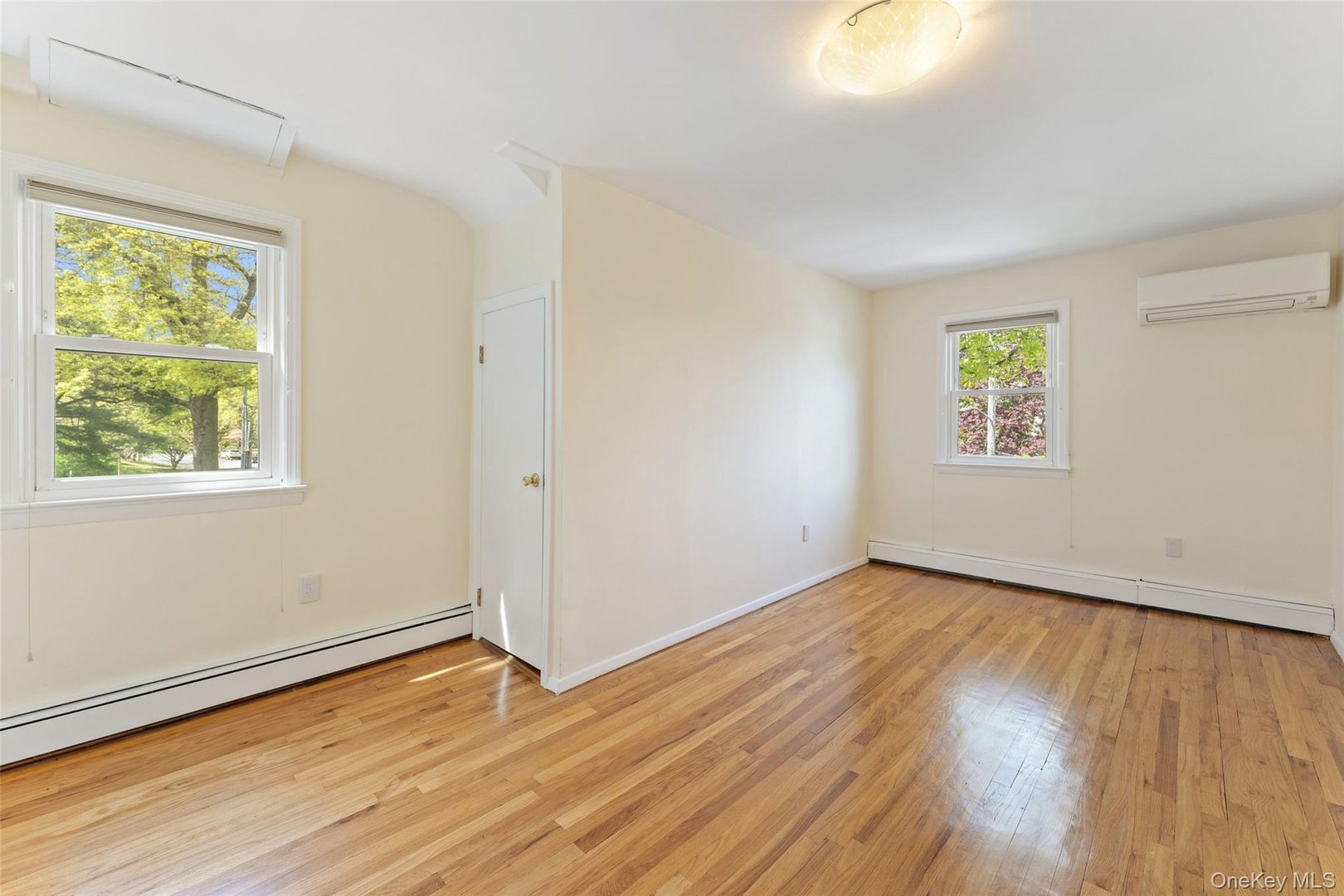 91 S Buckhout Street Photo 17