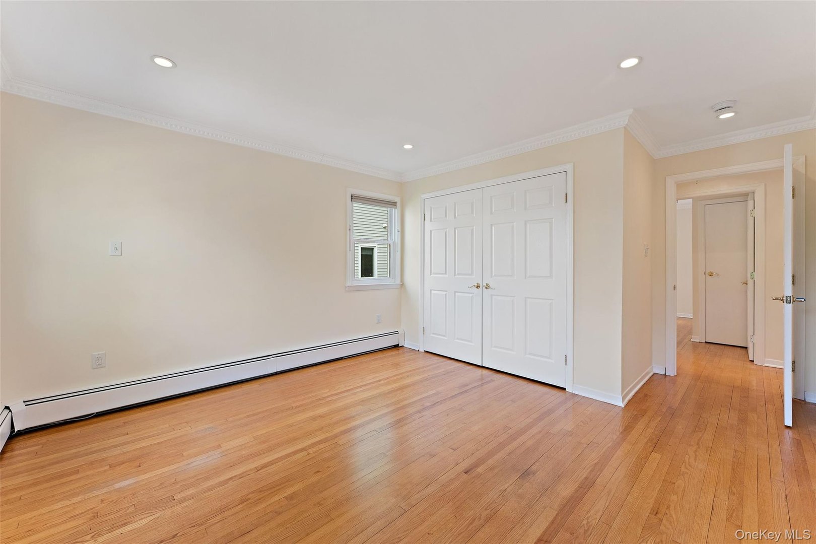 91 S Buckhout Street Photo 13