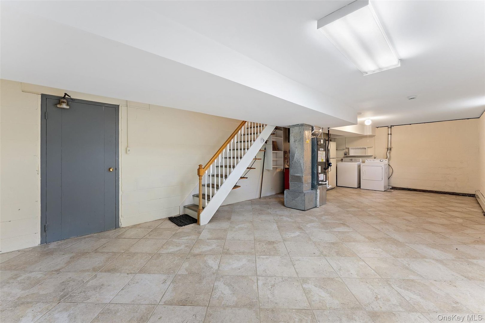 91 S Buckhout Street Photo 22