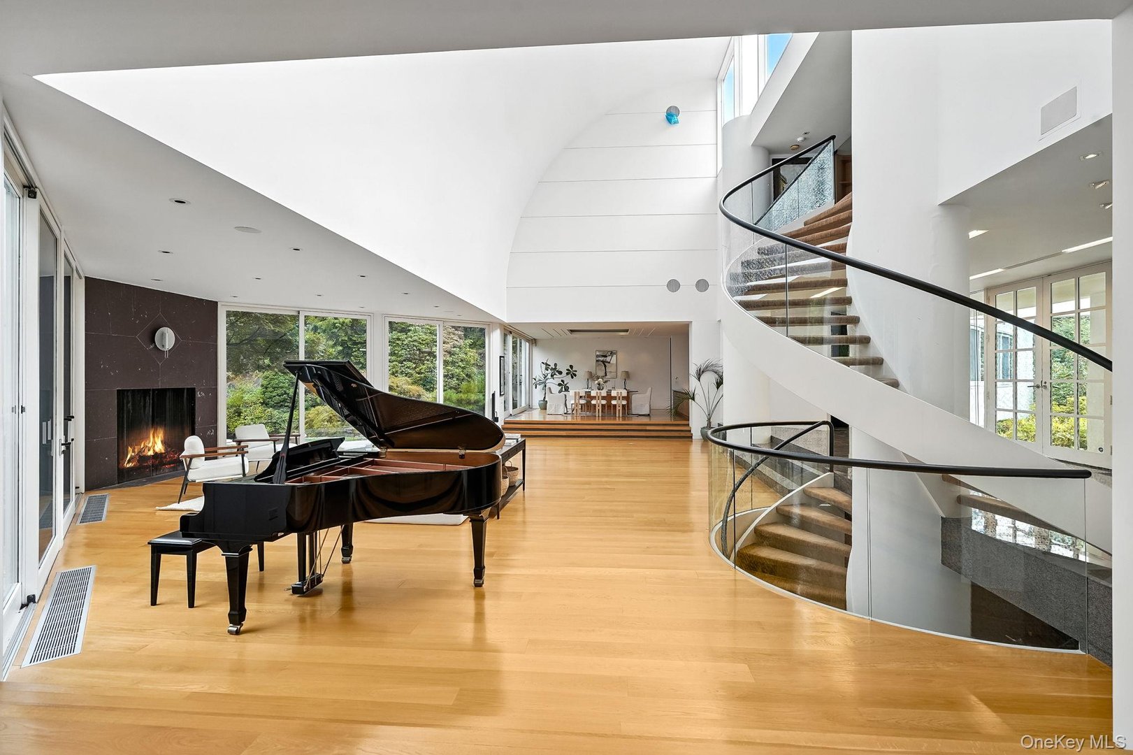 20 Bessel Lane Photo 11