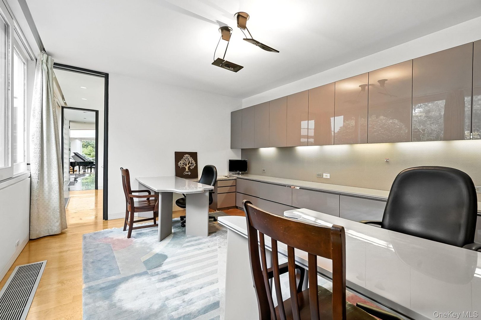 20 Bessel Lane Photo 19