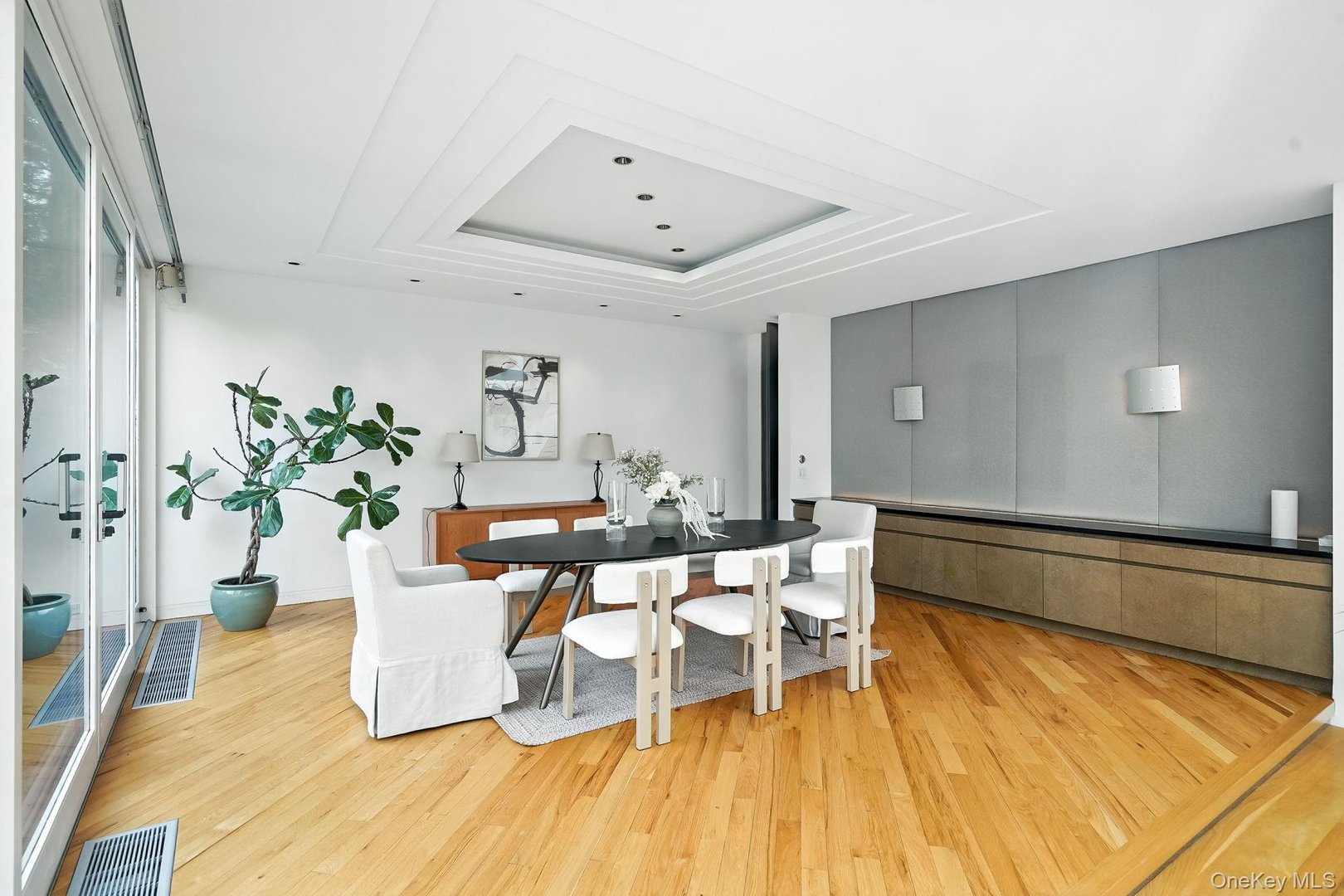 20 Bessel Lane Photo 14