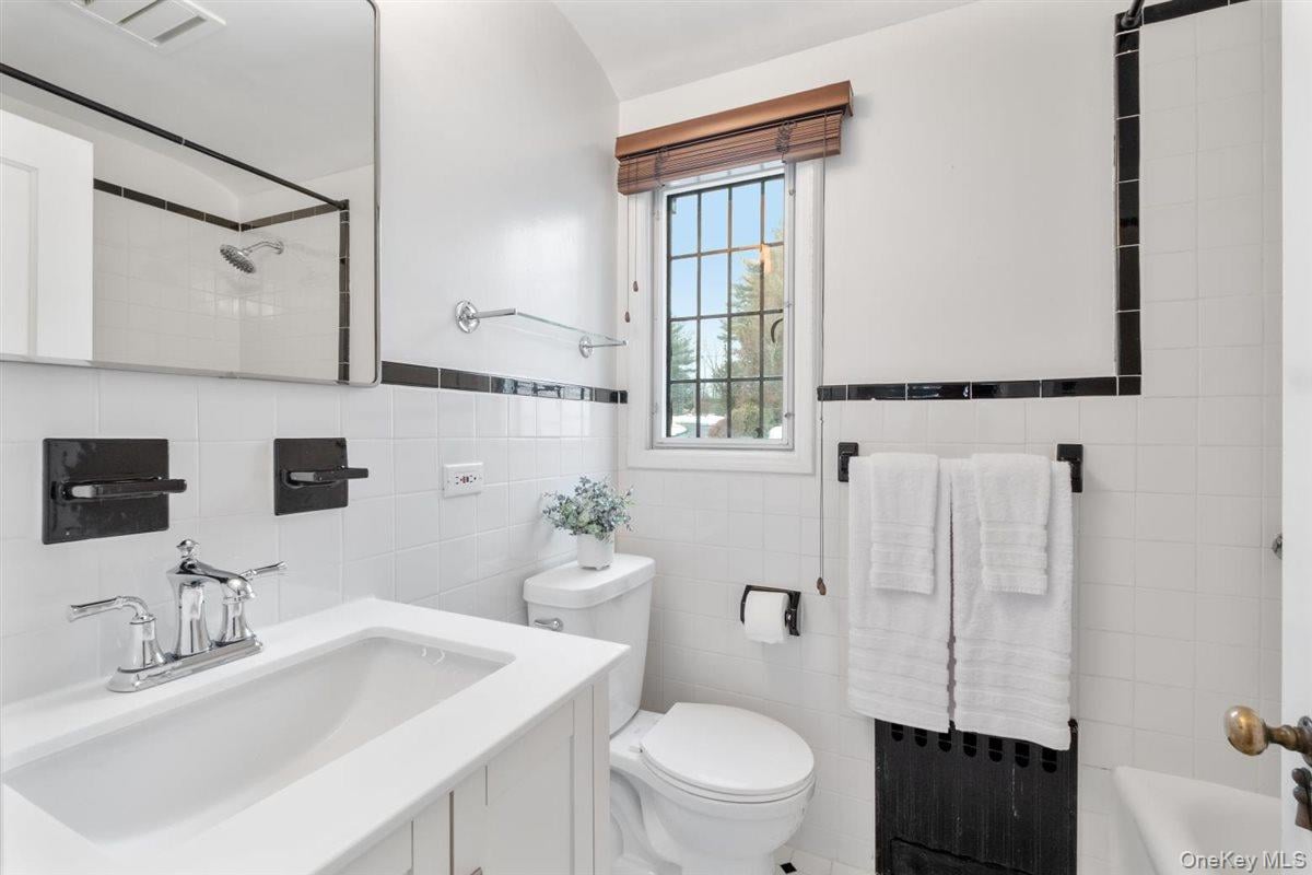 75 Fenimore Road Photo 18