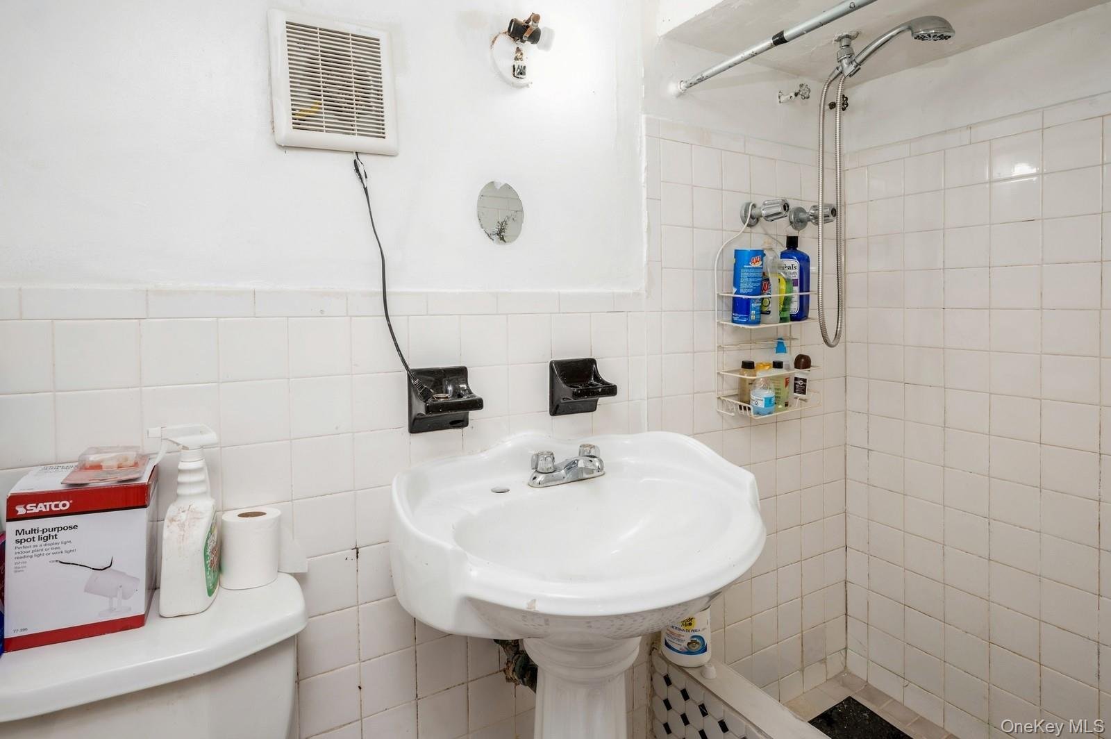 435 S Columbus Avenue Photo 18