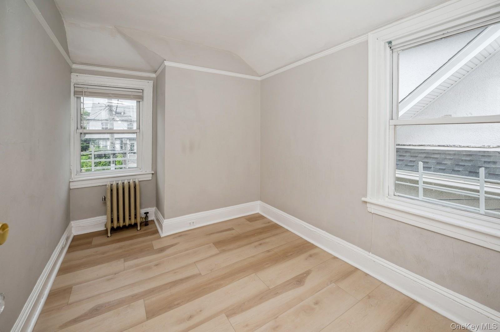 435 S Columbus Avenue Photo 9