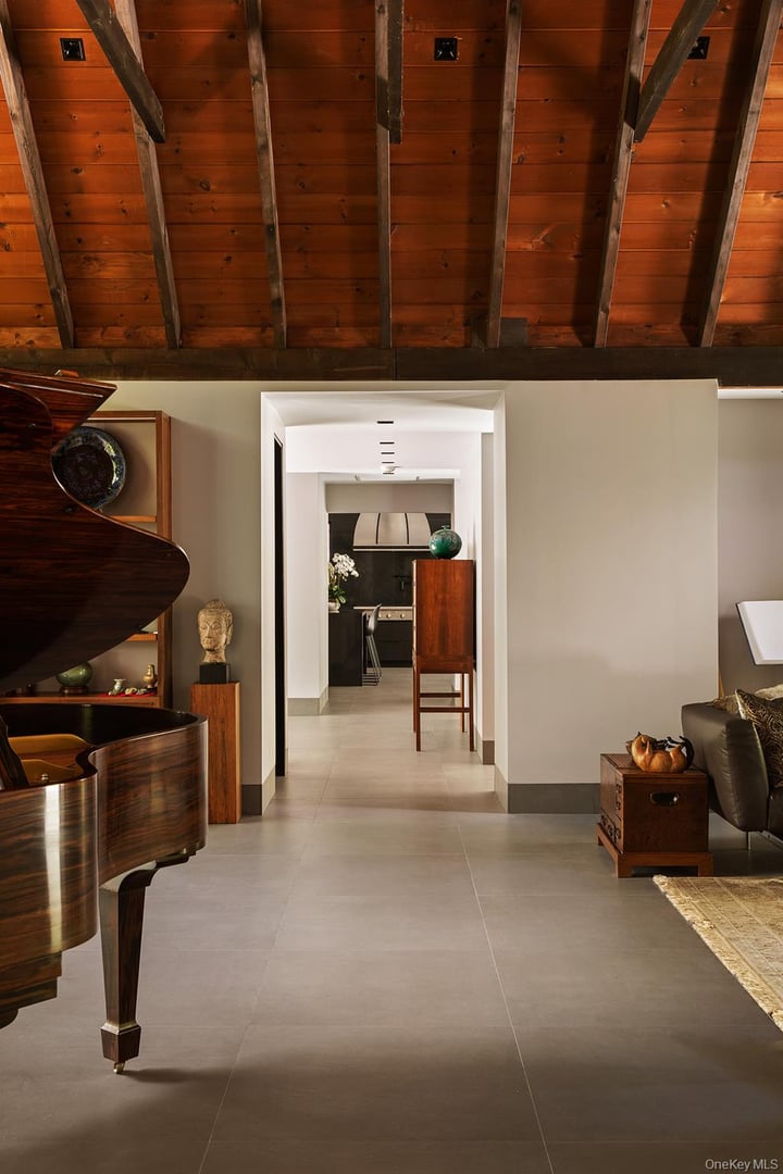 49 Indian Hill Road Photo 7