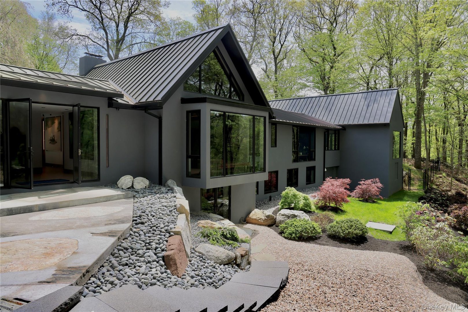 49 Indian Hill Road Photo 2