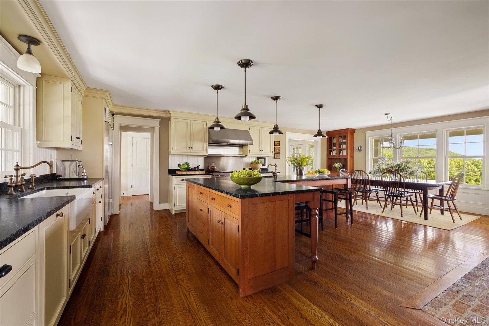335 Dawson Road Photo 8