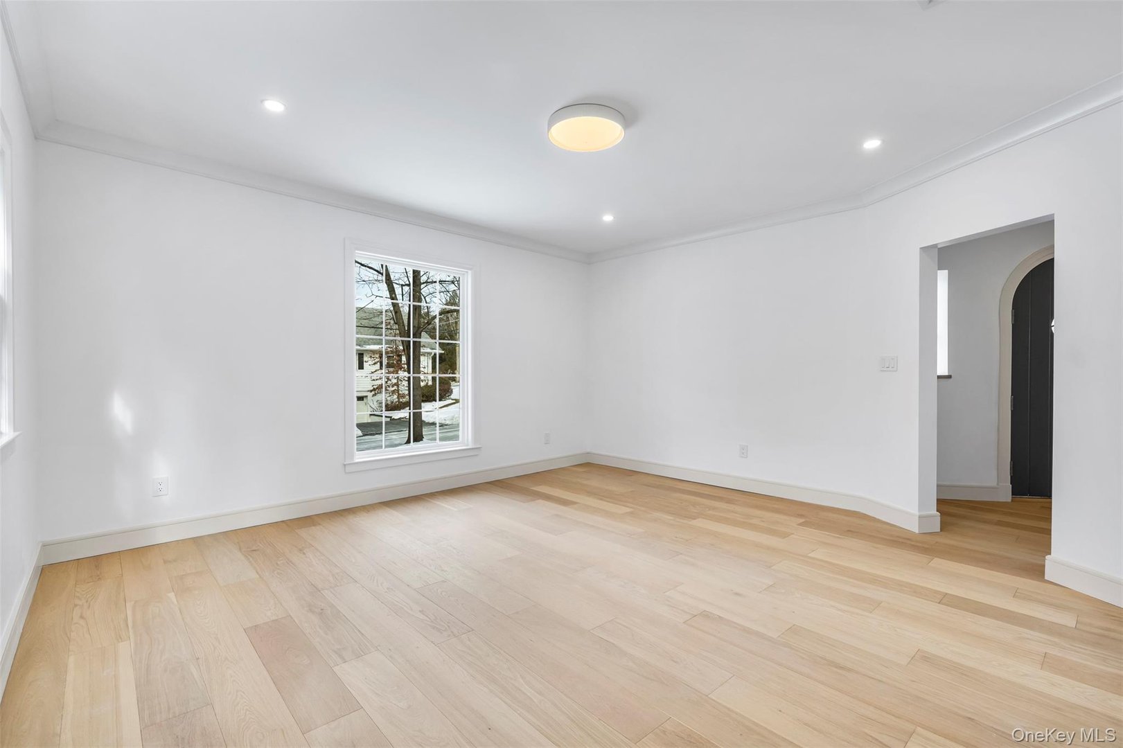 118 Soundview Avenue Photo 14