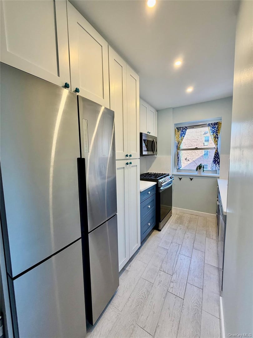80 E Hartsdale  #621 Photo 7