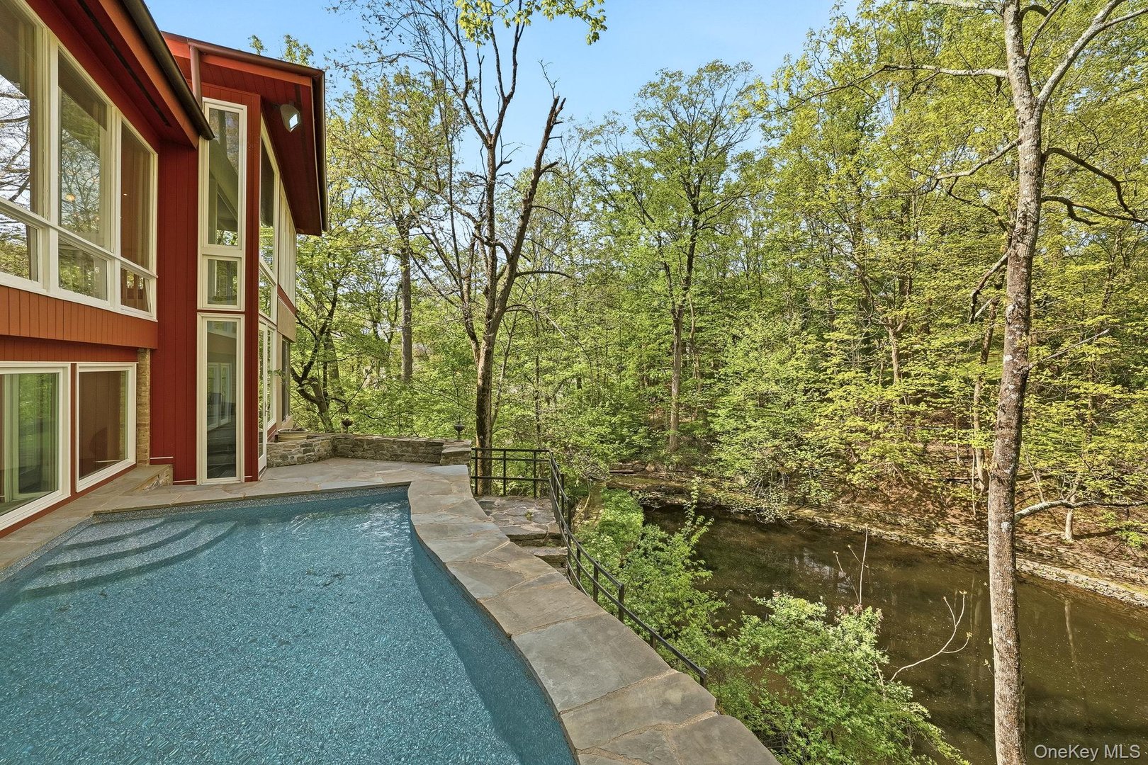 150 N Healy Avenue Photo 40