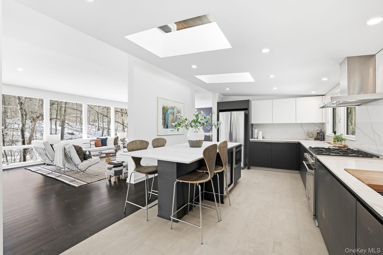 150 N Healy Avenue Photo 15