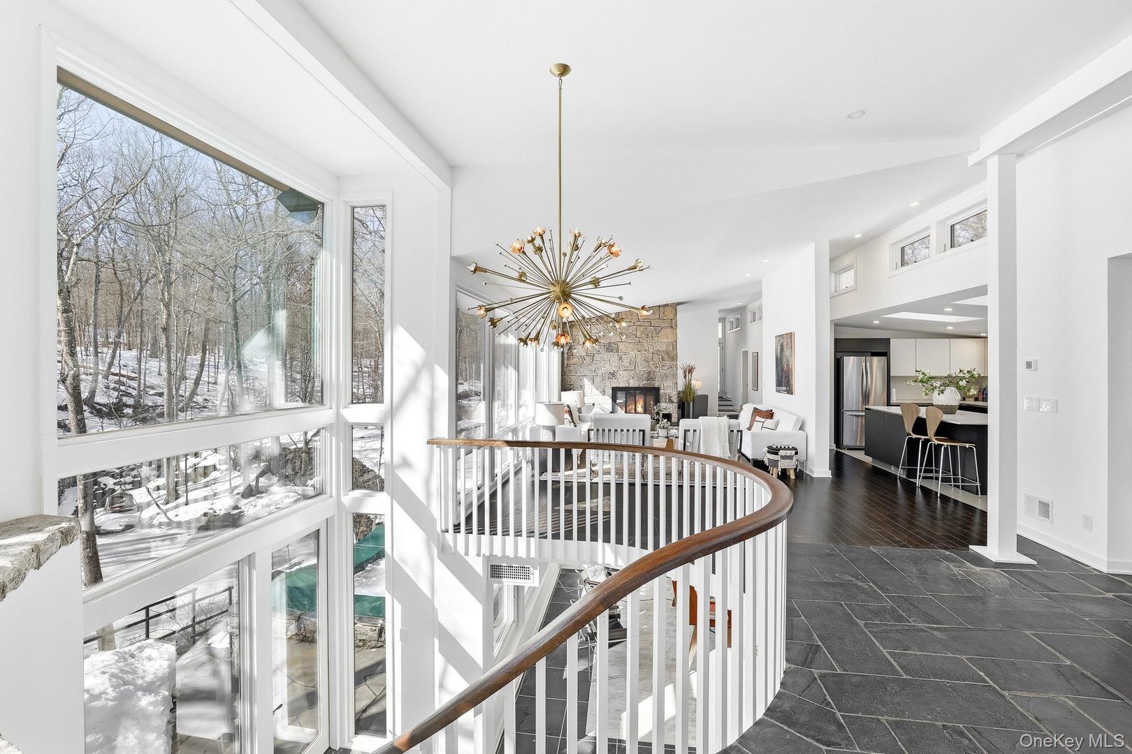 150 N Healy Avenue Photo 36