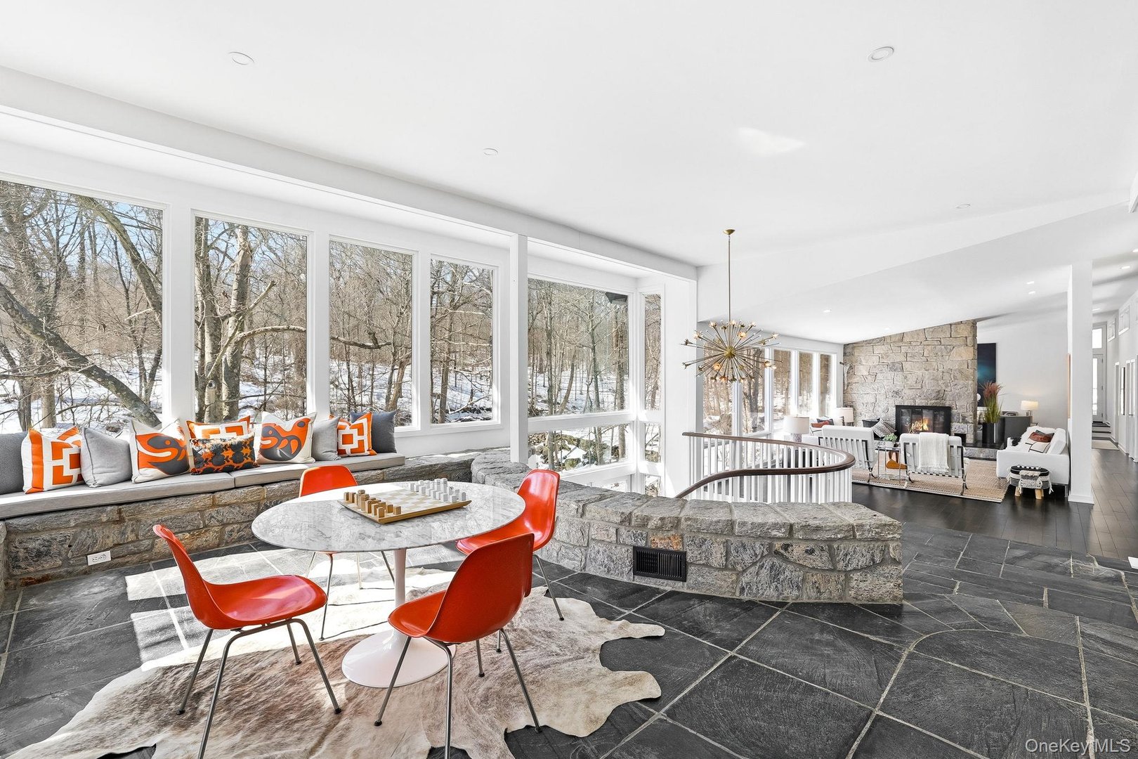 150 N Healy Avenue Photo 13