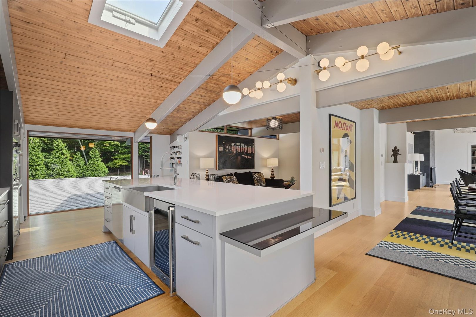 21 Black Spring Road Photo 12