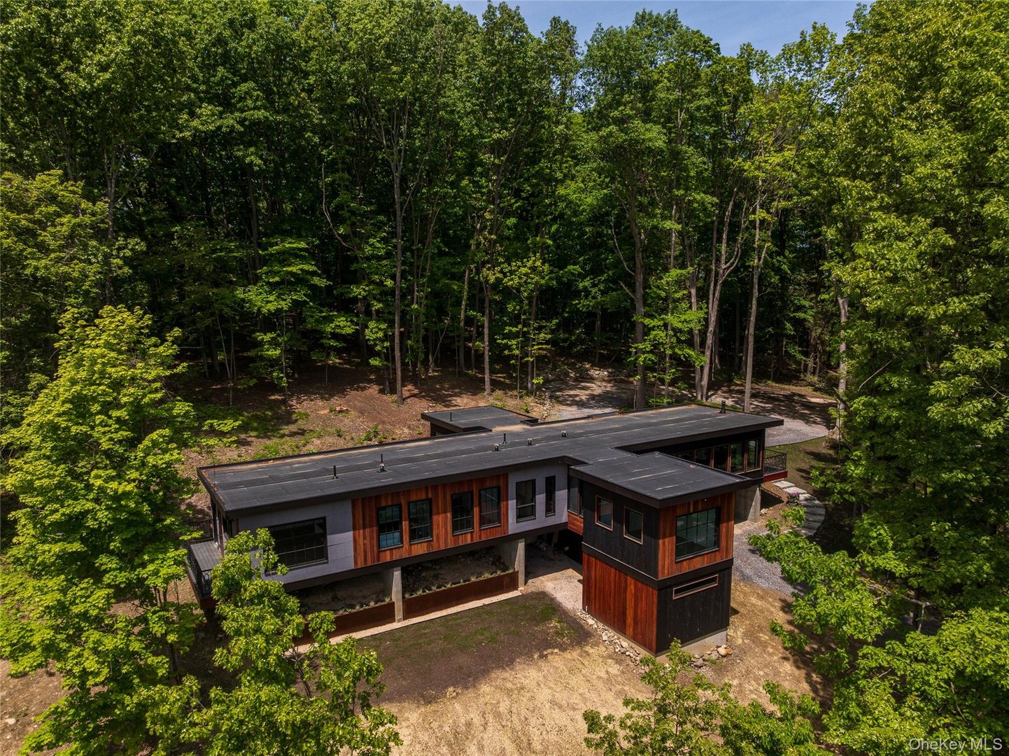 490 Old State Route 82 Photo 1