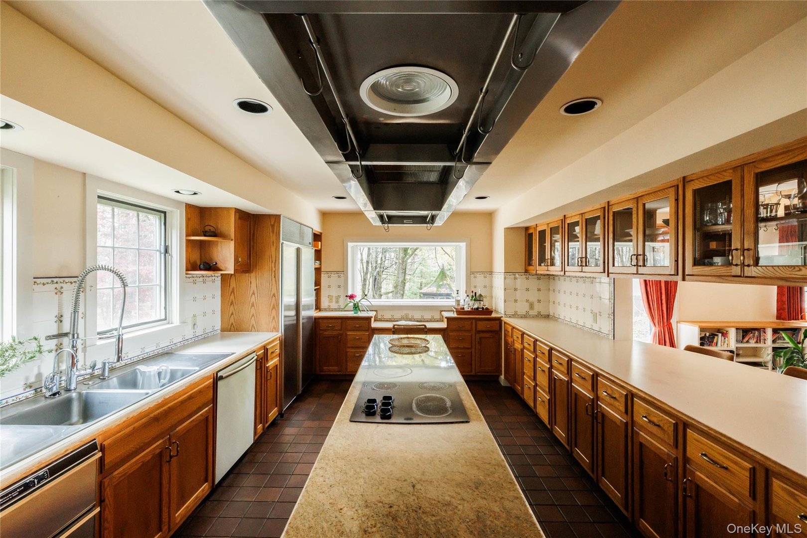 126 Shaker Ridge Drive Photo 16