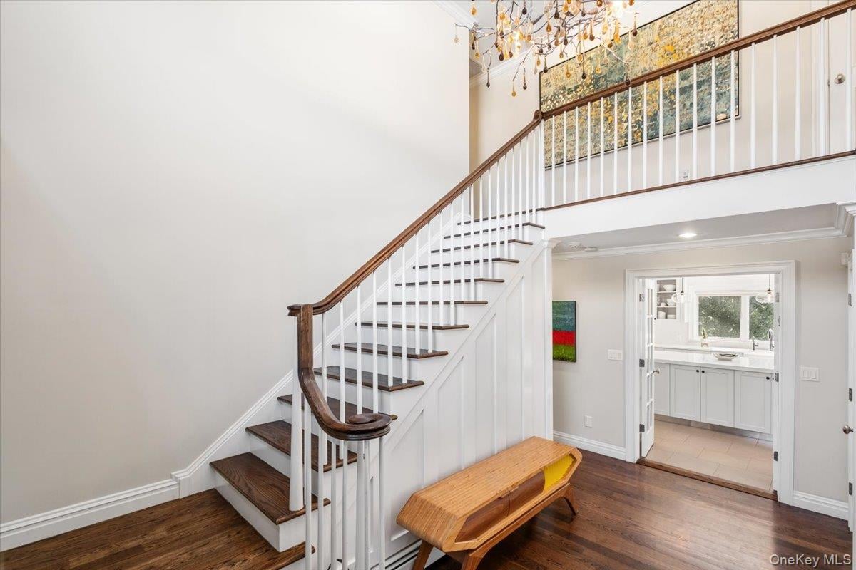 9 Thomas Lane Photo 3