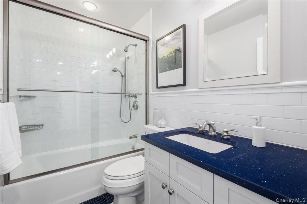 9 Thomas Lane Photo 22