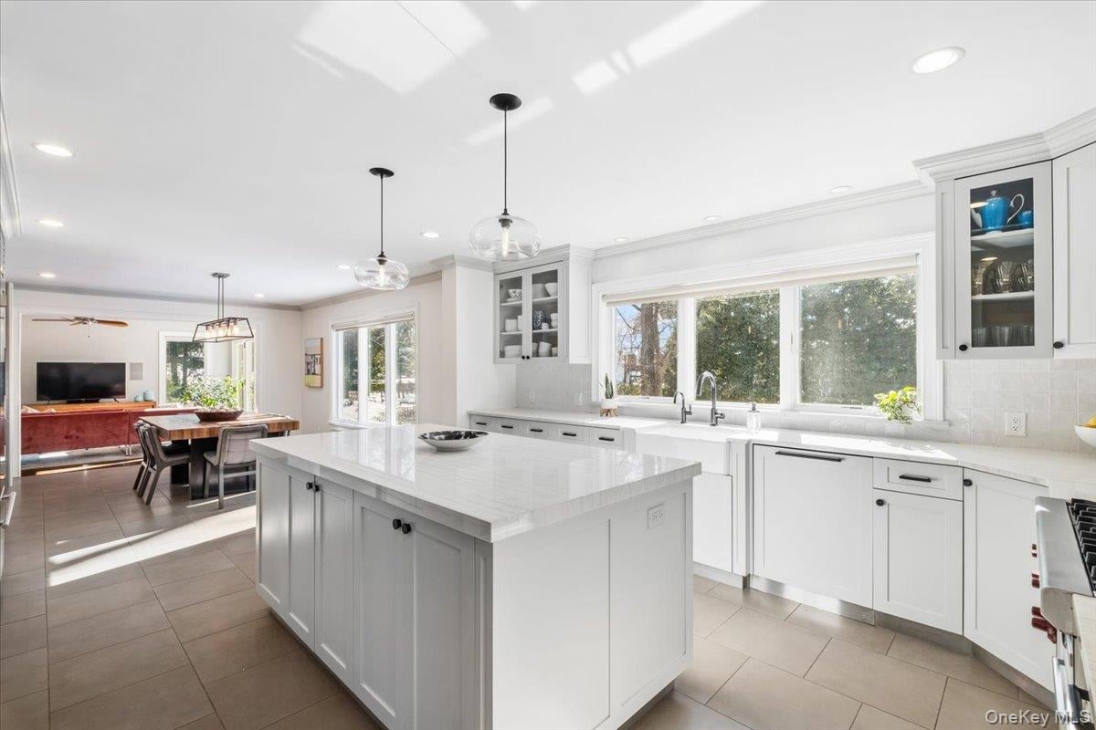 9 Thomas Lane Photo 8