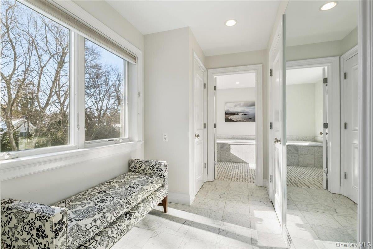 9 Thomas Lane Photo 19