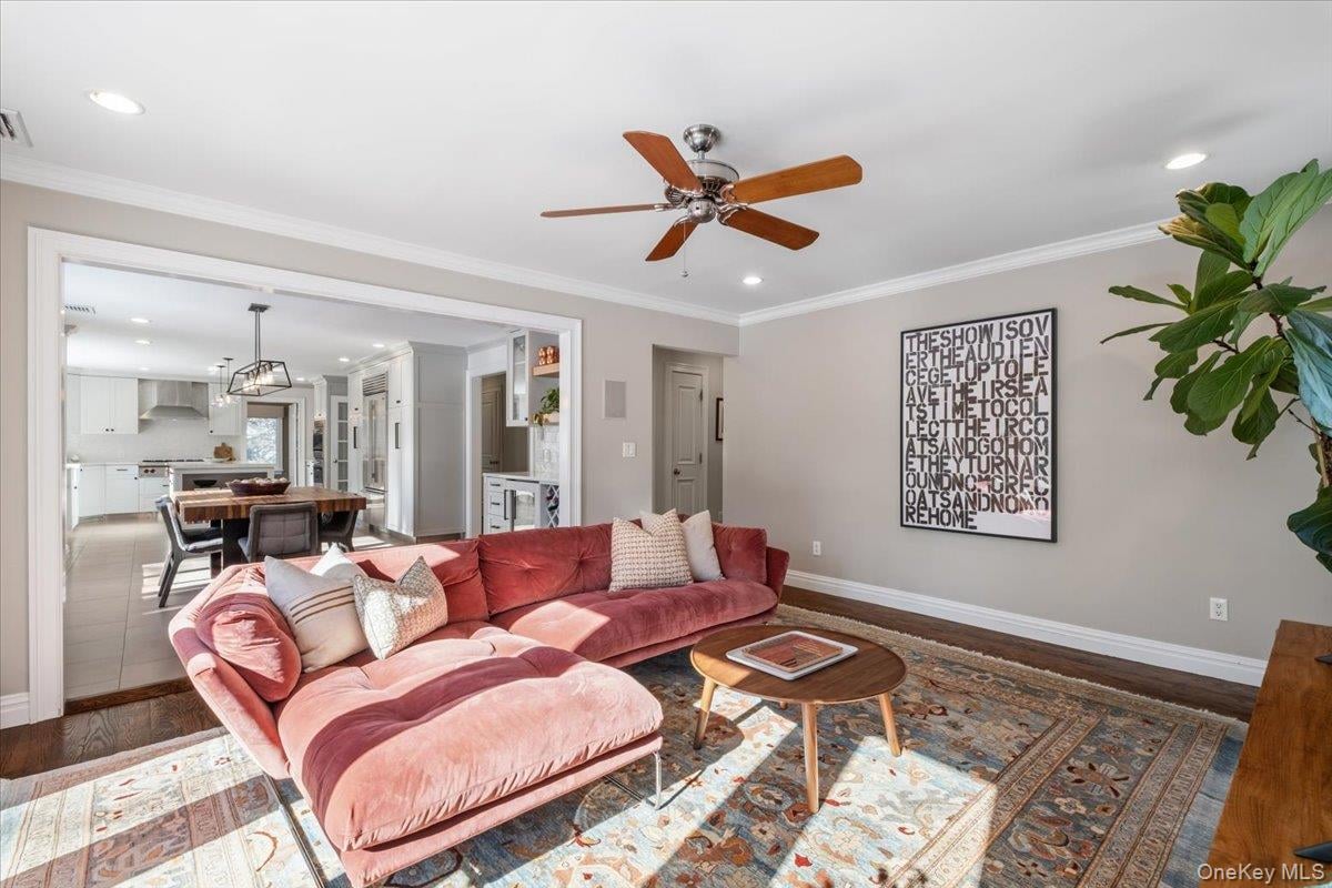 9 Thomas Lane Photo 14