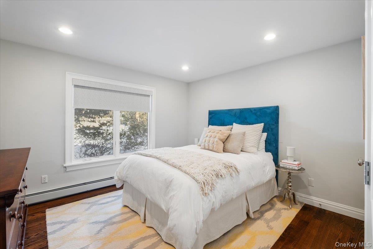 9 Thomas Lane Photo 16